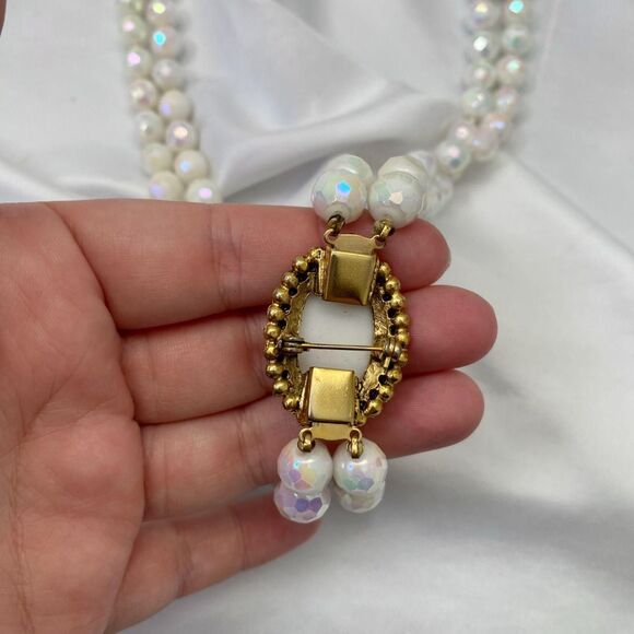 Early 2000's Shimmery Iridescent Double Strand Faux Pearl Brooch Pin Necklace - Picture 5 of 5